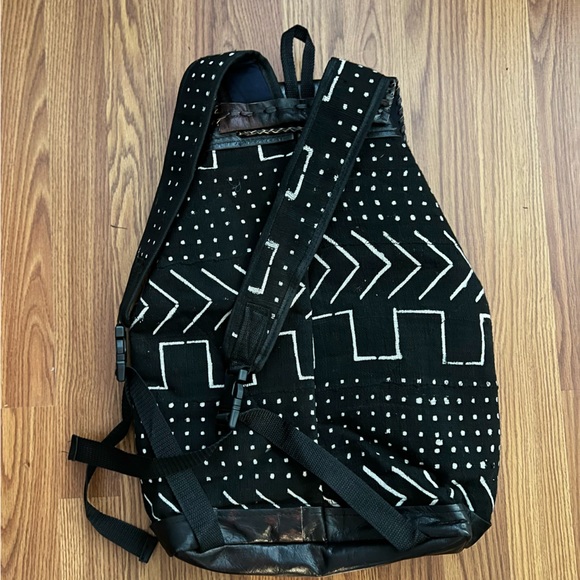 Backpack - Picture 5 of 6